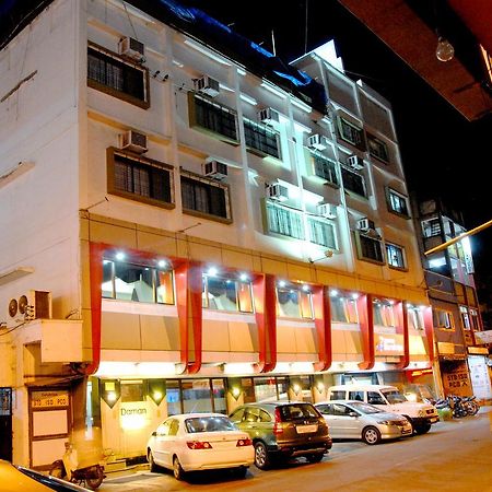 Hotel Gurukripa Daman Eksteriør bilde